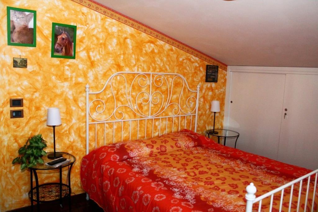 La Casa Della Musica Bed and Breakfast Τσιαμπίνο Δωμάτιο φωτογραφία