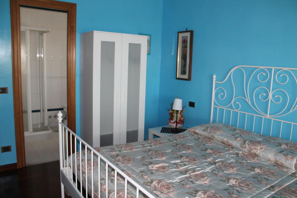 La Casa Della Musica Bed and Breakfast Τσιαμπίνο Δωμάτιο φωτογραφία